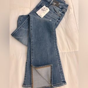 Express Women’s NWT FLEX X “Sky Scraper” MidRise  Medium Wash Size M (6/8/10)